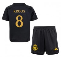Dětský Fotbalový dres Real Madrid Toni Kroos #8 2023-24 Třetí Krátký Rukáv (+ trenýrky)